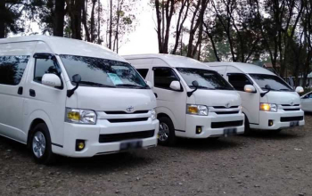 Sewa Mobil Toyota Hiace di Bali untuk Tirta Yatra